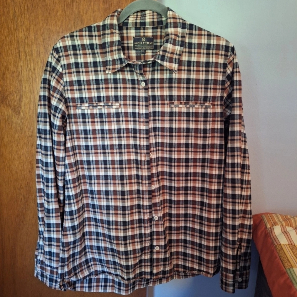 Final Price* United By Blue Men's Plaid Button-Up Long Sleeved Shirt Size XL